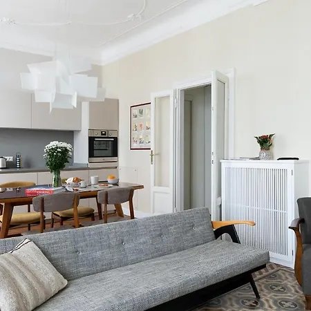 Plum Guide - Cumulonimbus Apartment *