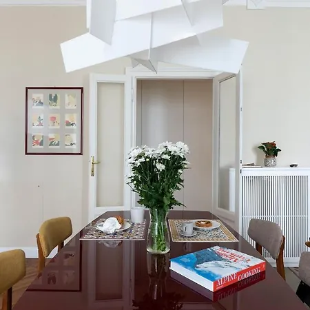 Plum Guide - Cumulonimbus Apartment Milan