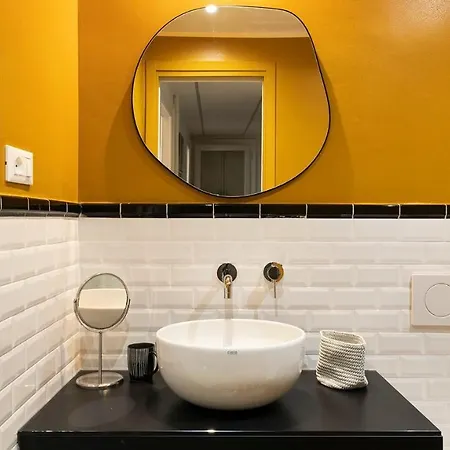 Apartment Plum Guide - Cumulonimbus Milan